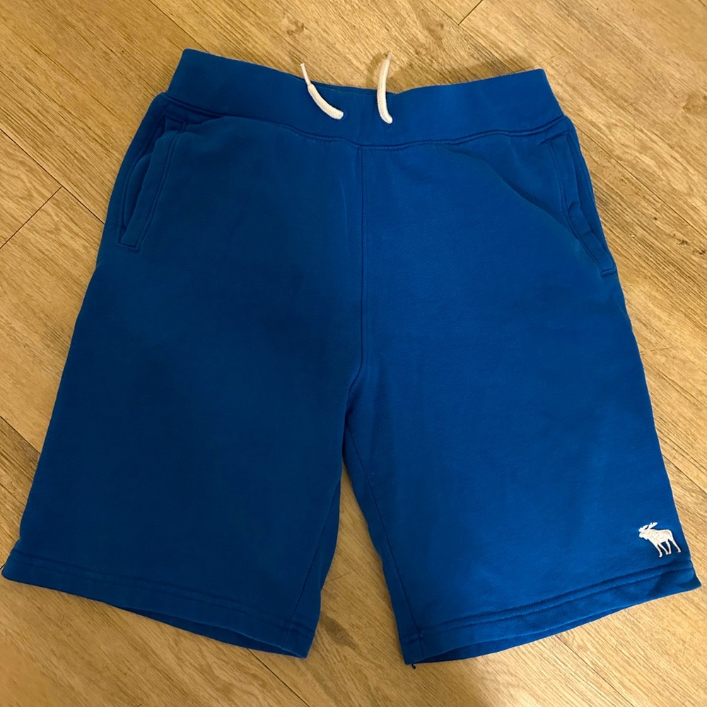 SOLD Abercrombie shorts 15/16